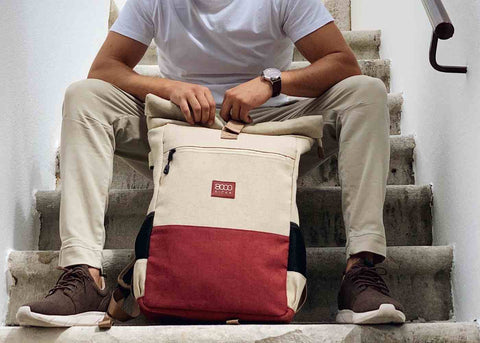 Mochila diaria en beige y rojo