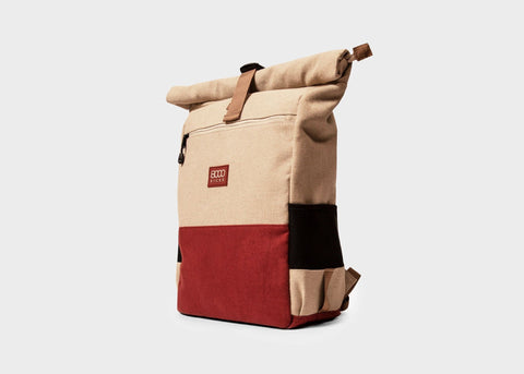 Mochila diaria en beige y rojo 