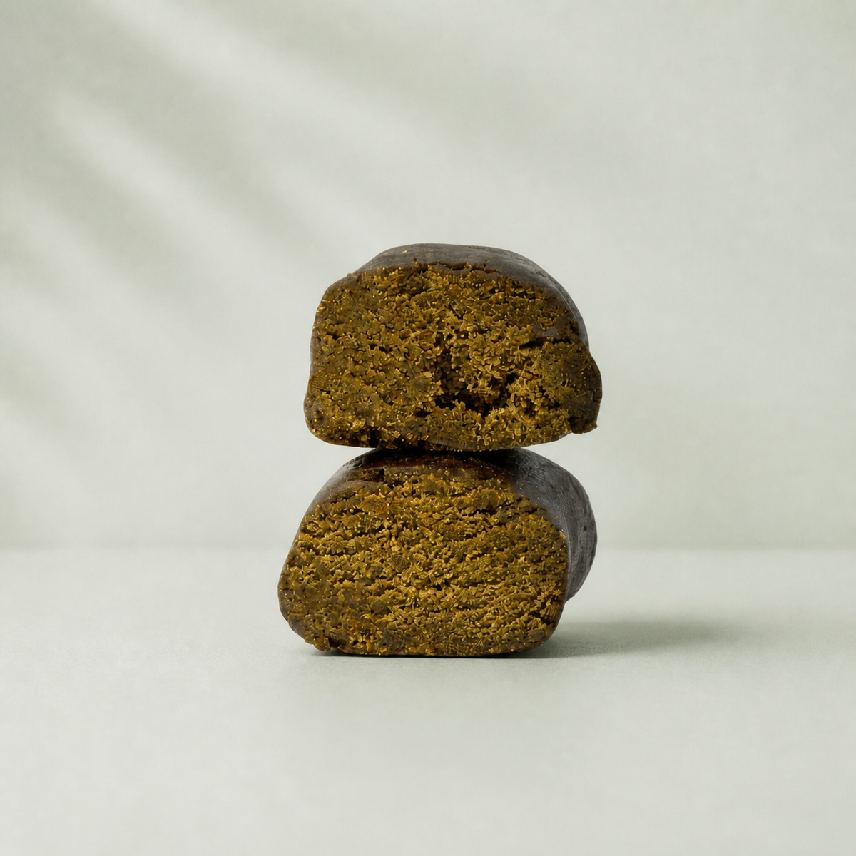 Black Butter CBD sur fond inspiré Beldia avec ombre réaliste unique